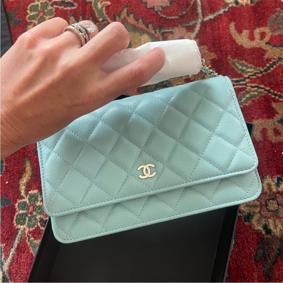 NIB New Chanel Tiffany light blue Caviar Quilted Leather wallet on a chain gold - Picture 4 of 4